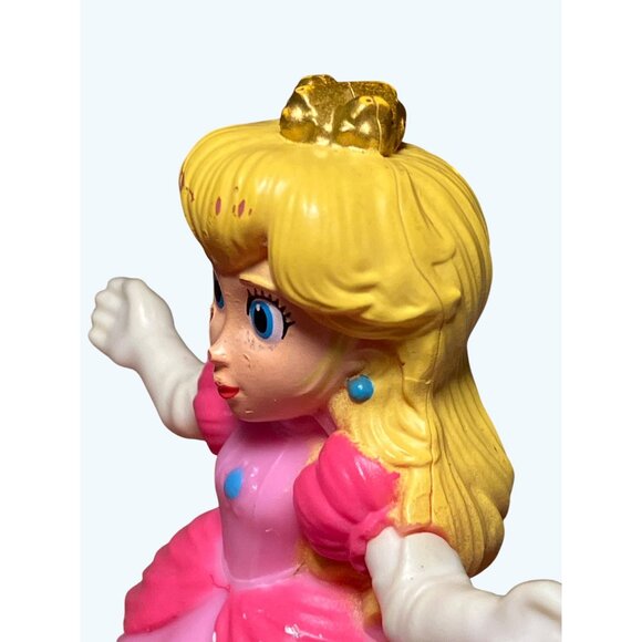 McDonald's Princess Peach McDonalds 2022 Toy Figure - Picture 9 of 11